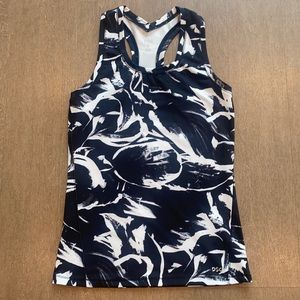 DSG Athletic Top in Black and White. Size S